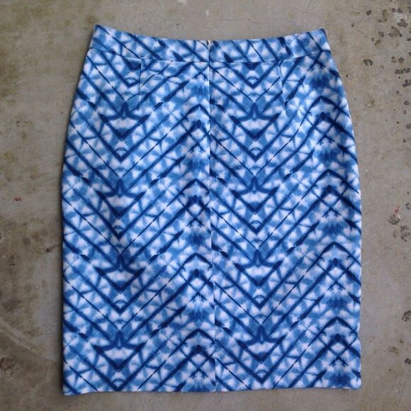 Banana Republic blue Ikat print pencil skirt 6 - Picture 5 of 6